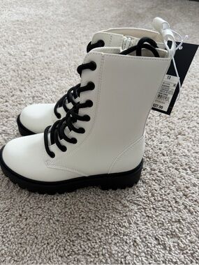 Art Class Khari Combat Boots Cream Chunky Moto Lace Up Size 13